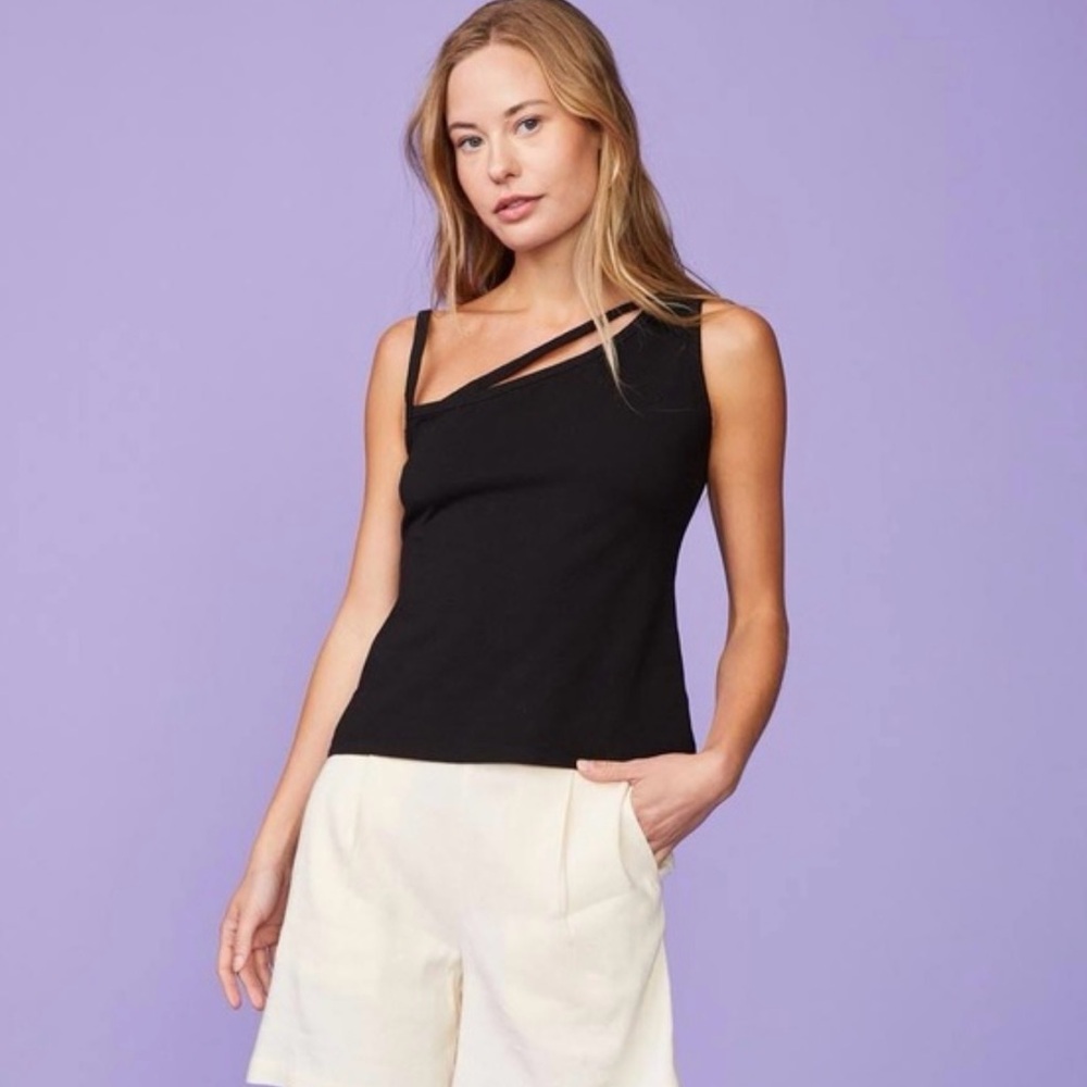 Monrow NWT Black Asymmetrical Tank Top